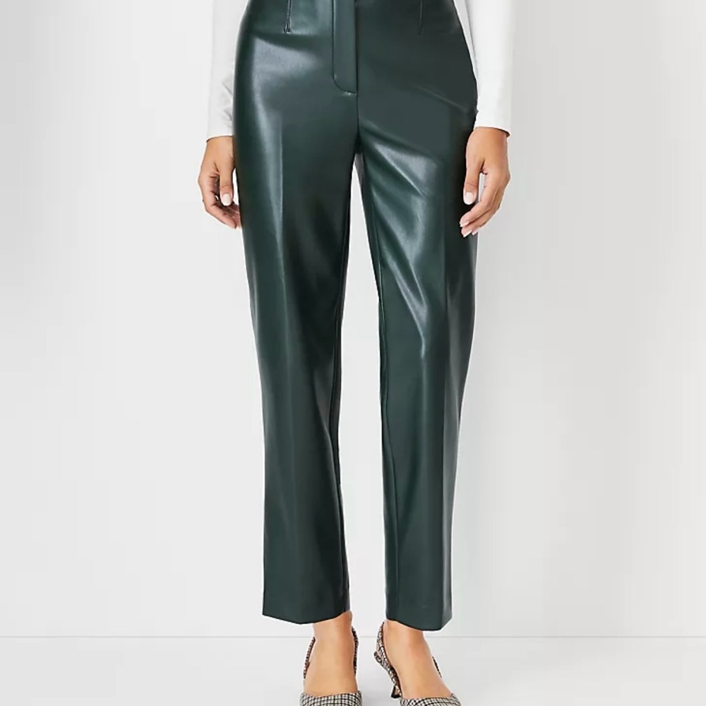 Ann Taylor faux leather ankle pant trousers in emerald green, size 4.